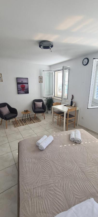 Apartments Matea Studio Apartment Stikovica Экстерьер фото