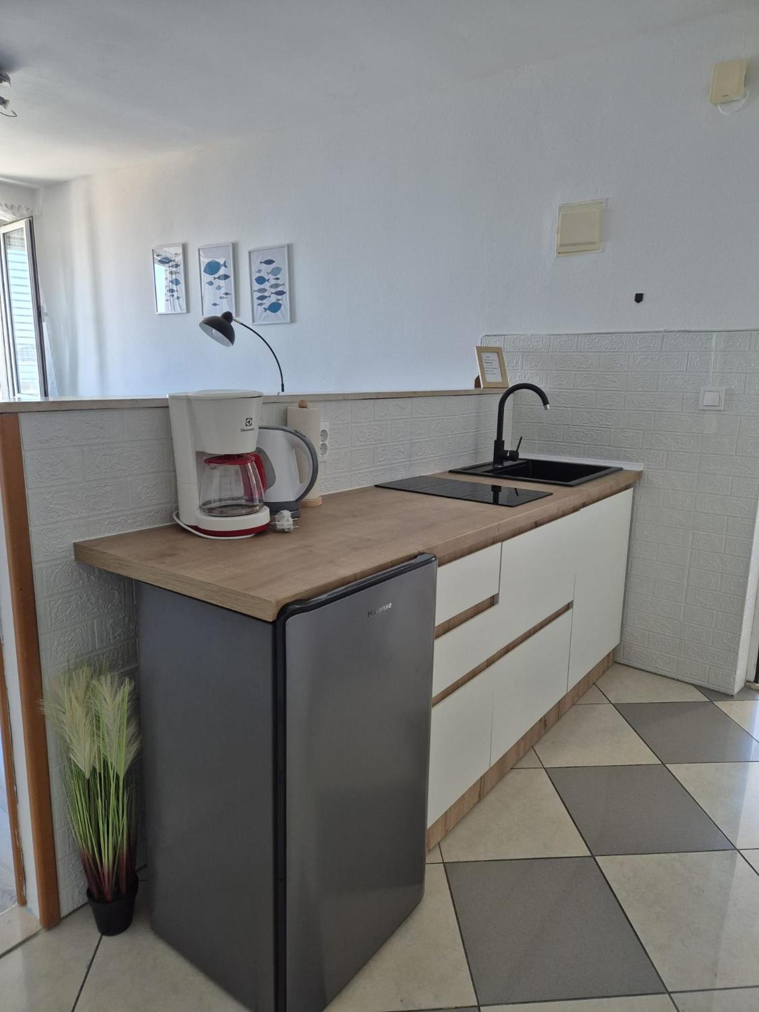 Apartments Matea Studio Apartment Stikovica Экстерьер фото